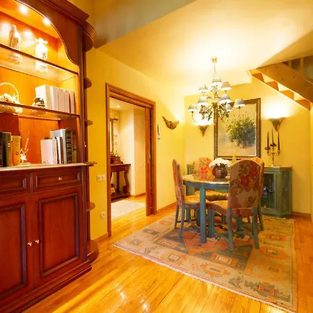 Araneu Apartment *